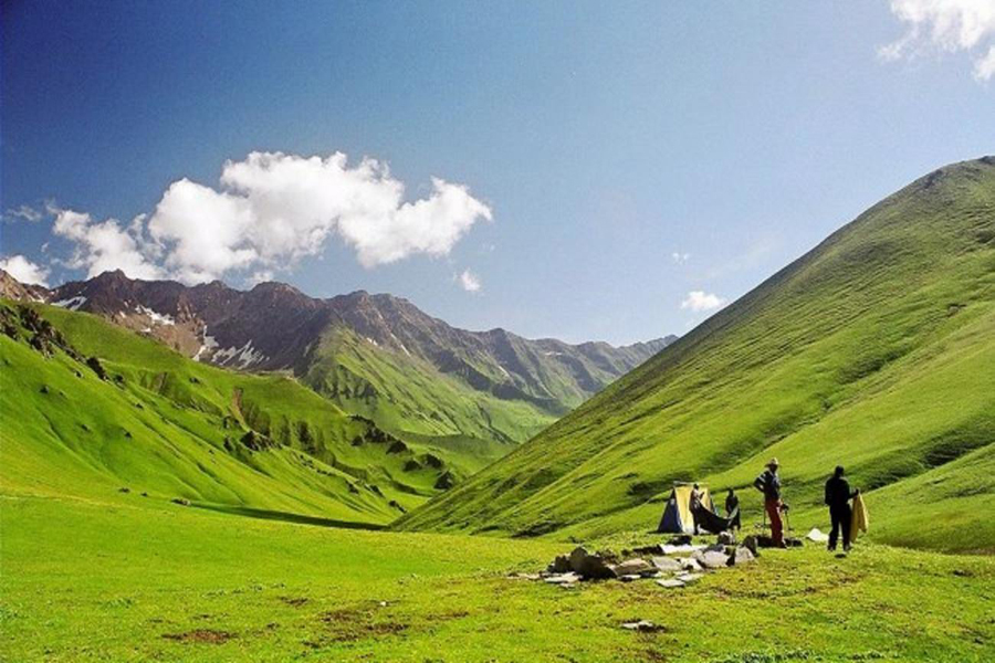 dayara bugyal trek in march